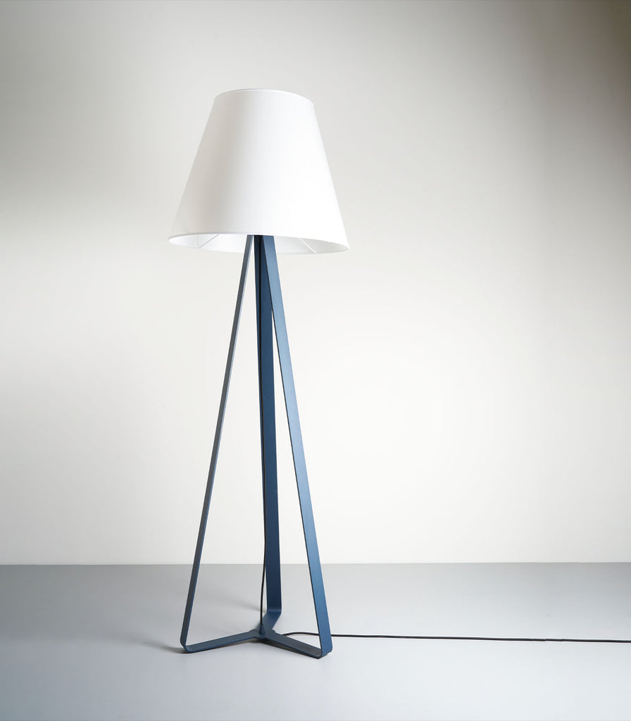 Zava Etre Floor Lamp in Matte black